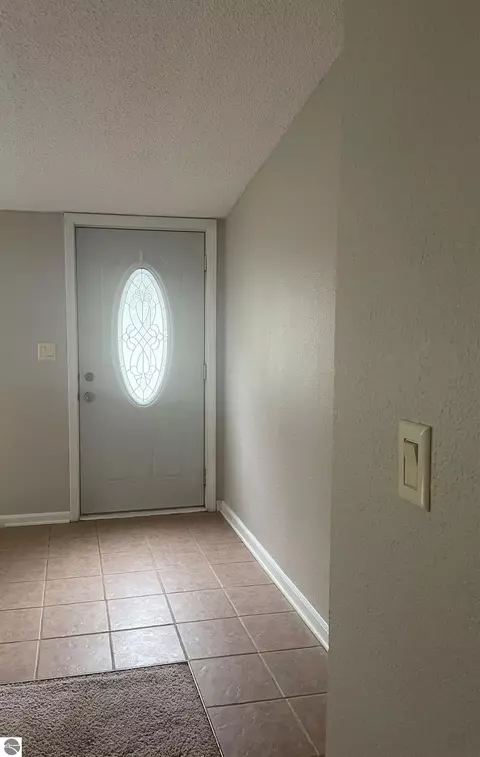 8160 Upton Dr, Shepherd, MI 48883 photo 5