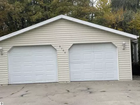 8160 Upton Dr, Shepherd, MI 48883 photo 29