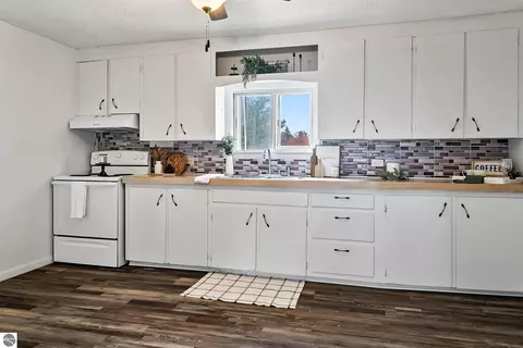 602 E Ctr, Ithaca, MI 48847 photo 18