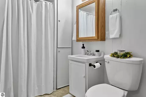 602 E Ctr, Ithaca, MI 48847 photo 23