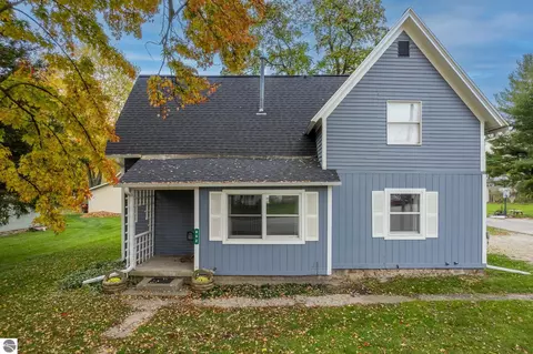 602 E Ctr, Ithaca, MI 48847