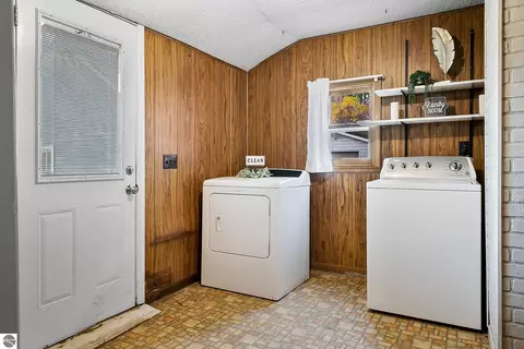 602 E Ctr, Ithaca, MI 48847 photo 25