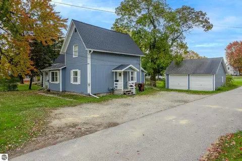 602 E Ctr, Ithaca, MI 48847 photo 2