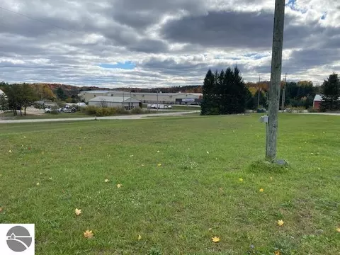 7960 M-72 E, Williamsburg, MI 49690 photo 25