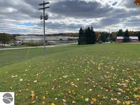 7960 M-72 E, Williamsburg, MI 49690 photo 23