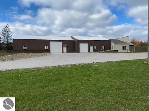 7960 M-72 E, Williamsburg, MI 49690 photo 37