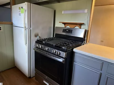 771 Robert Dr, Harrison, MI 48625 photo 5
