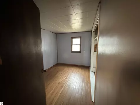 771 Robert Dr, Harrison, MI 48625 photo 17