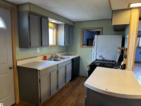 771 Robert Dr, Harrison, MI 48625 photo 4