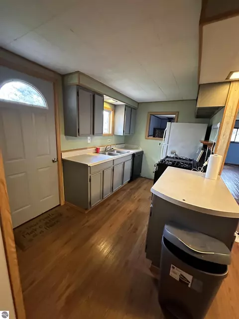 771 Robert Dr, Harrison, MI 48625 photo 9