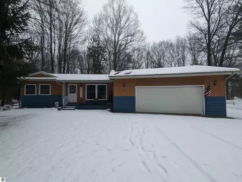 40 N Ralph St, Au Gres, MI 48703