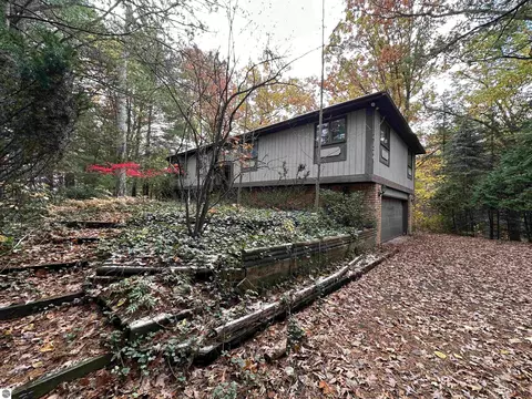 2174 E Timber Lane Dr, Traverse City, MI 49686