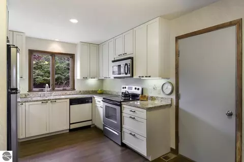 4655 Bartlett Rd, Williamsburg, MI 49690 photo 10