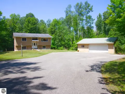 176 Eldridge Rd, Beulah, MI 49617 photo 56