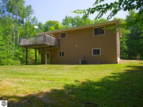 176 Eldridge Rd, Beulah, MI 49617 photo 8