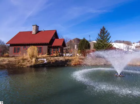 12471- Unit 305b Crystal Mountain Dr, Thompsonville, MI 49683