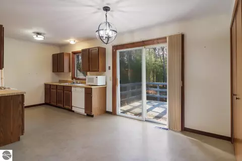 4339 Eagle Crest Dr, Williamsburg, MI 49690 photo 7