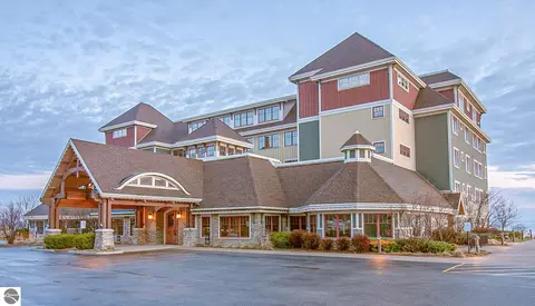 2035 N Us-31 N #302, Traverse City, MI 49686