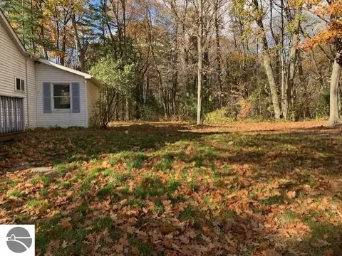 399 N Huron, Au Gres, MI 48703 photo 4
