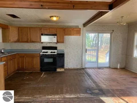 399 N Huron, Au Gres, MI 48703 photo 37