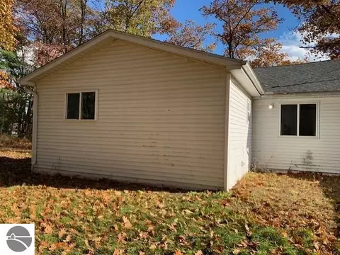 399 N Huron, Au Gres, MI 48703 photo 8