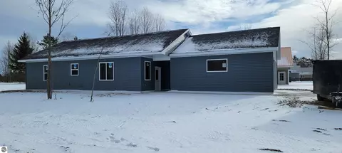 293 Cayo Dr, Buckley, MI 49620