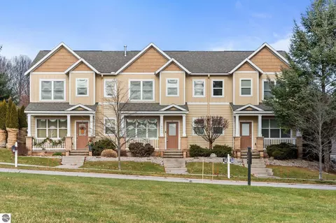 10613 Waterford St #12-B, Traverse City, MI 49684