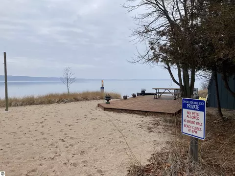 Spring Valley Road, Beulah, MI 49617