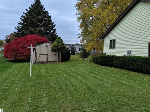 227 Cherry St, Au Gres, MI 48703 photo 7