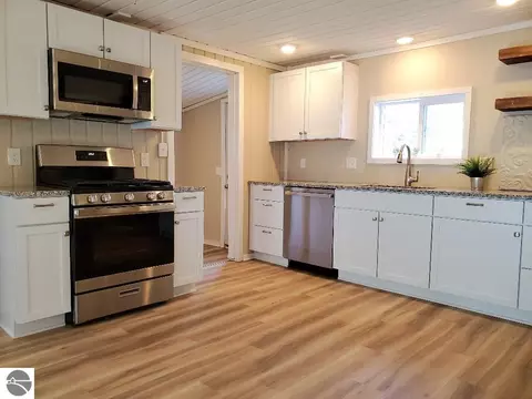 2762 Cathey St, Harrison, MI 48625 photo 6