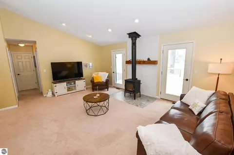 4801 S S Mnr, Cedar, MI 49621 photo 24