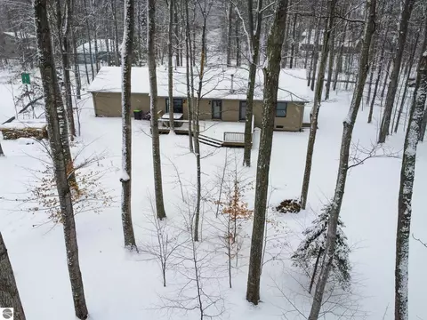 4801 S S Mnr, Cedar, MI 49621 photo 52