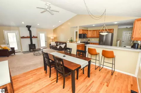 4801 S S Mnr, Cedar, MI 49621 photo 13