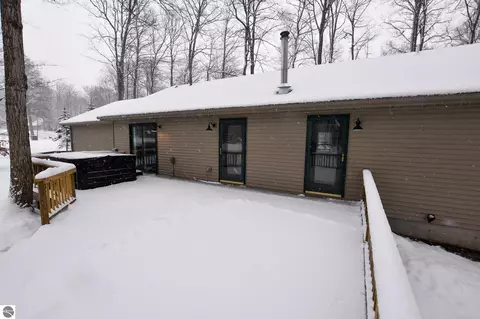 4801 S S Mnr, Cedar, MI 49621 photo 57