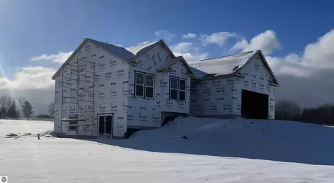 12005 Barkley Ln, Rapid City, MI 49676