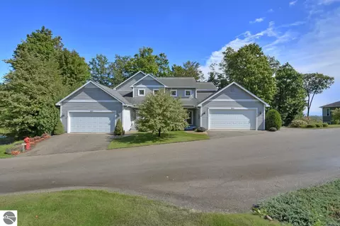 855 N Bay Cliff Dr #6, Suttons Bay, MI 49682