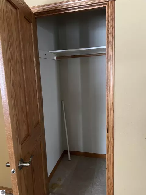 659 W Maple Rd, Farwell, MI 48622 photo 9
