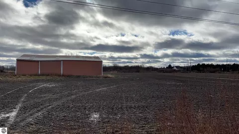 5000 E Blanchard Rd, Shepherd, MI 48883
