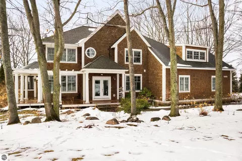 10383 W Marion Dr, Traverse City, MI 49686