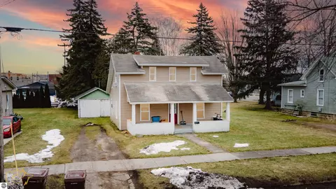 314 Park Ave, Alma, MI 48801