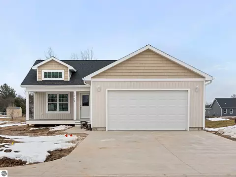 1978 Hansen Cir, Traverse City, MI 49685