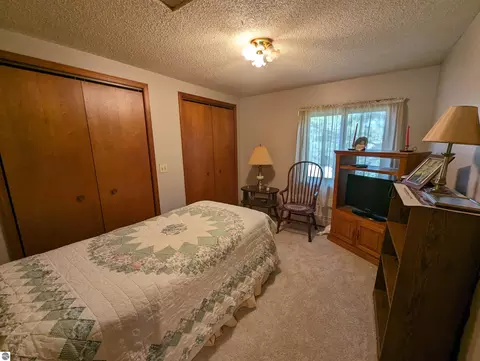 Bedroom - 5191 Huron Breeze Dr, Au Gres, MI 48703 photo 3 of 6