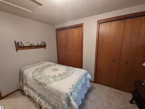 Bedroom - 5191 Huron Breeze Dr, Au Gres, MI 48703 photo 4 of 6