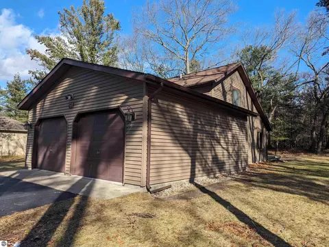 Exterior - 5191 Huron Breeze Dr, Au Gres, MI 48703 photo 11 of 11