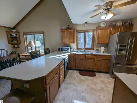 Kitchen - 5191 Huron Breeze Dr, Au Gres, MI 48703 photo 4 of 6