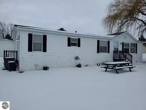 7359 Kings Ct, Alma, MI 48801