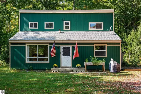 6432 Clarmont Dr, Elmira, MI 49730