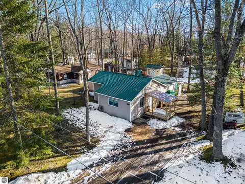 716 Isabella Rd, Harrison, MI 48625 photo 10