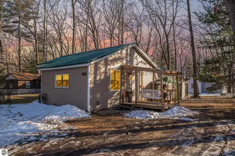 716 Isabella Rd, Harrison, MI 48625
