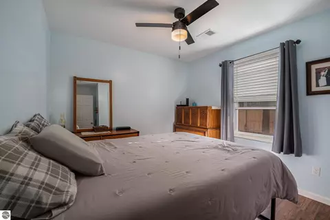 716 Isabella Rd, Harrison, MI 48625 photo 8